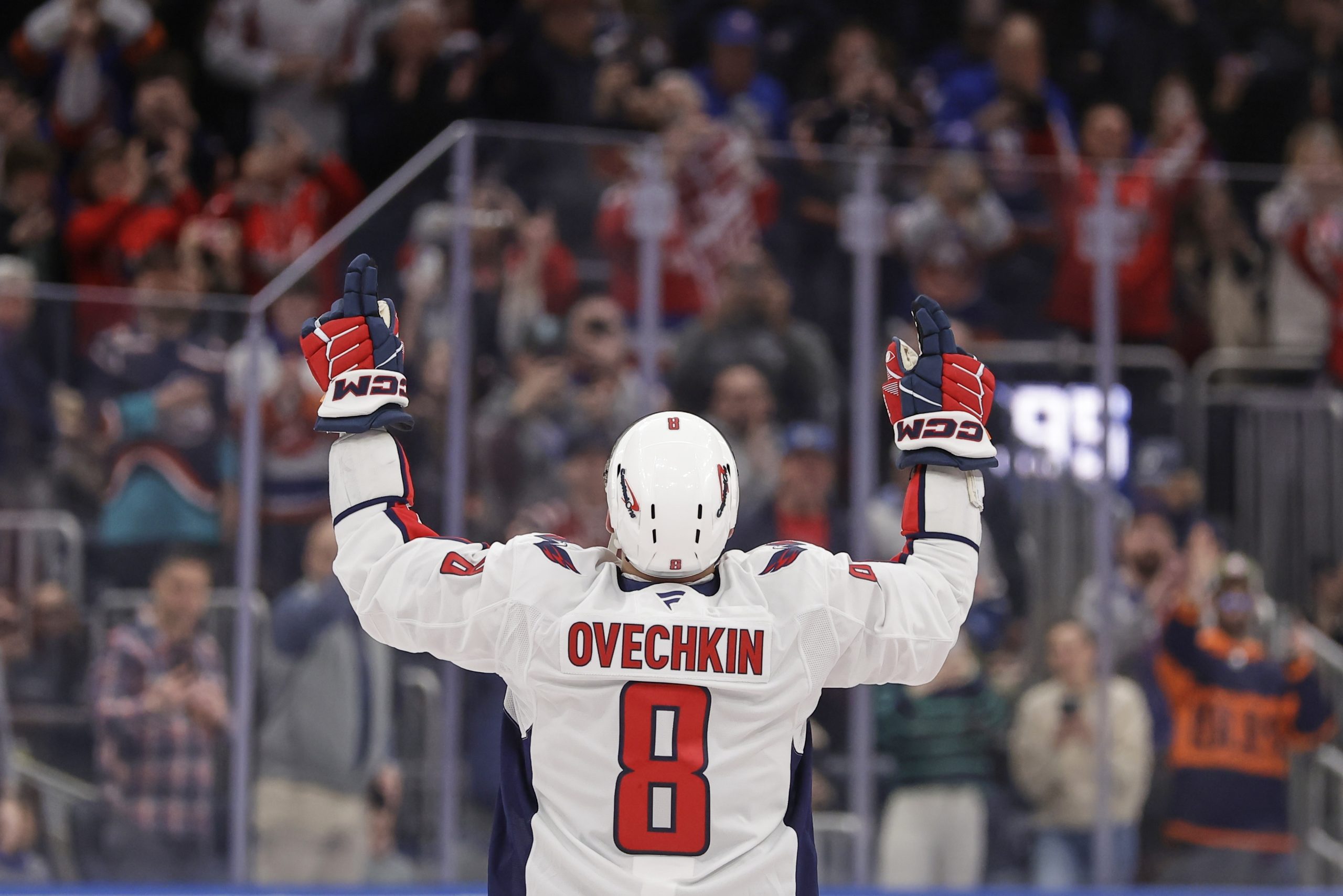 Move Over Wayne – The NHL Has a New Goal King